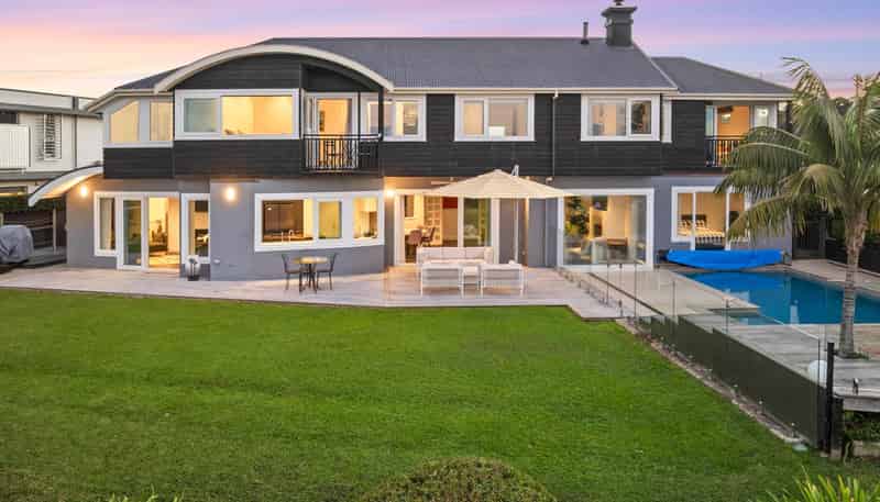 577 Riddell Road, Glendowie