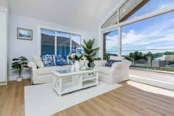 7B Garadice Road, Rothesay Bay