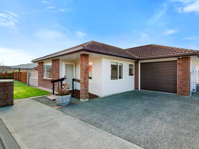 36 Woodland Mews, Wainuiomata