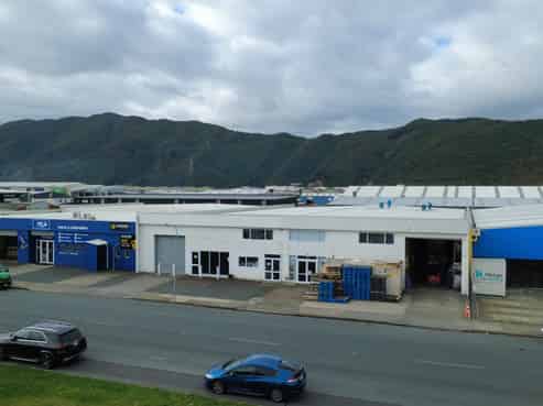 Drive-through industrial on Port Road