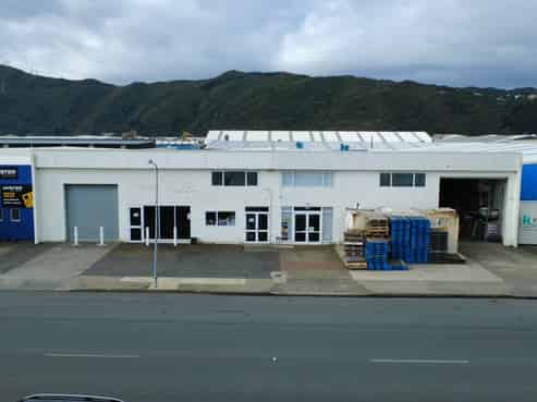 Drive-through industrial on Port Road