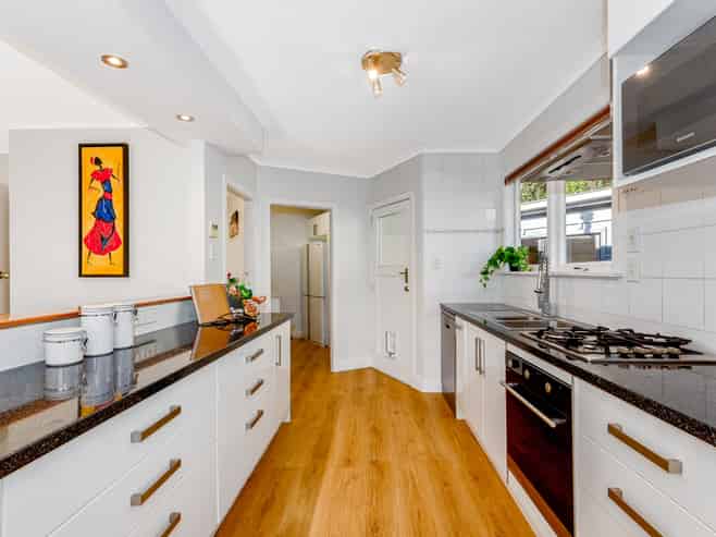 9 Barberry Grove, Maungaraki
