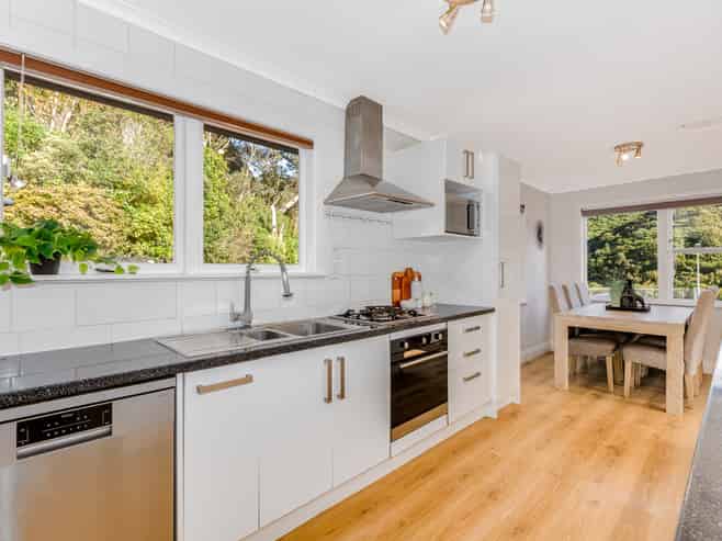 9 Barberry Grove, Maungaraki
