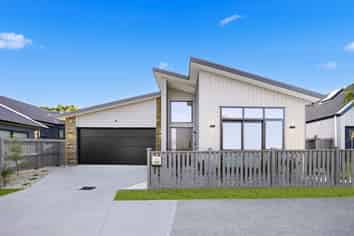 34 Streamview Way, Long Bay