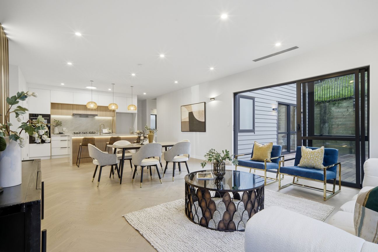 Brand-New Single-Level Beauty in Long Bay – pohled 2