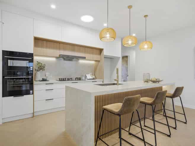 34 Streamview Way, Long Bay