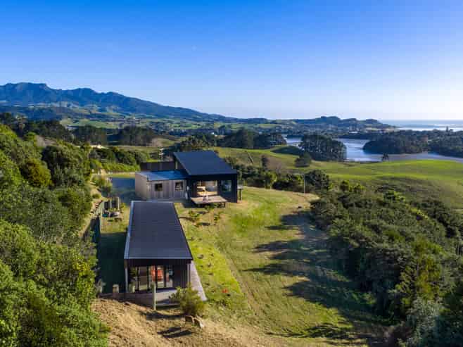 49A Hills Road, Raglan