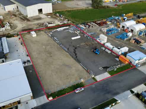 Get ahead of the crowd! Commercial build in Levin