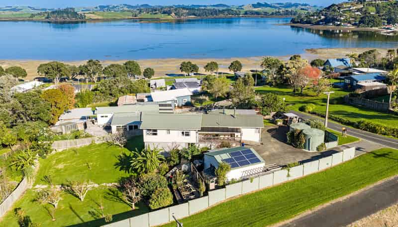 10 Oxford Street, Whakapirau