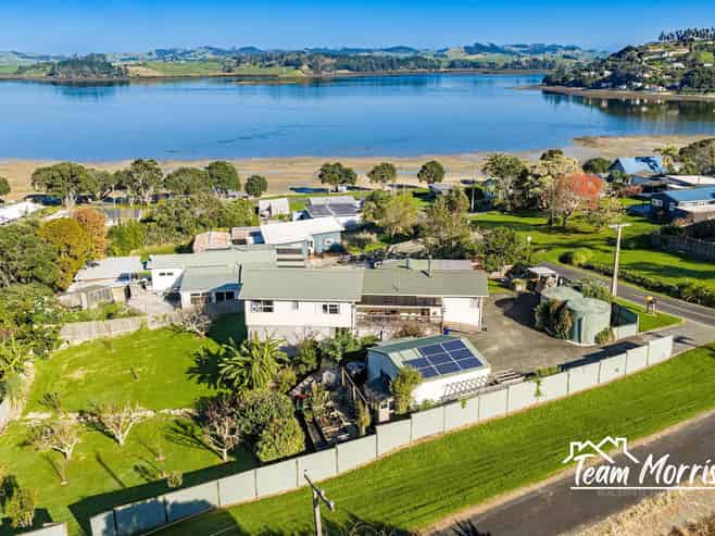 10 Oxford Street, Whakapirau
