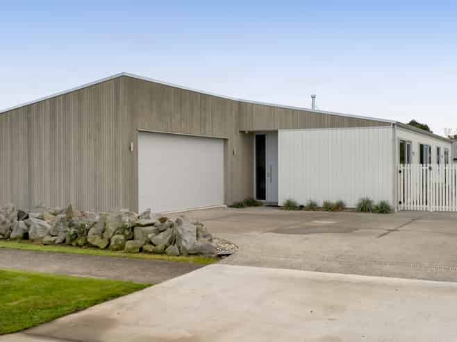 31 Smith Street, Lepperton