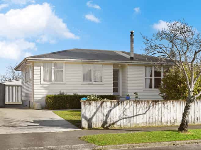 103 Pine Avenue, Melville