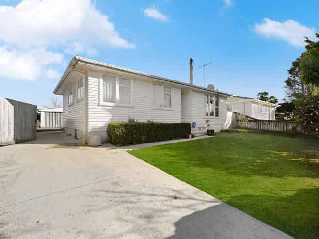 103 Pine Avenue, Melville