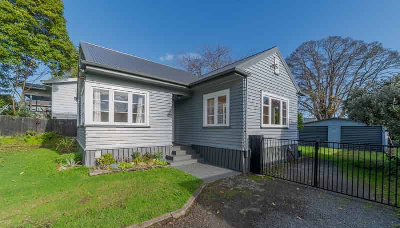665 Grey Street, Hamilton East