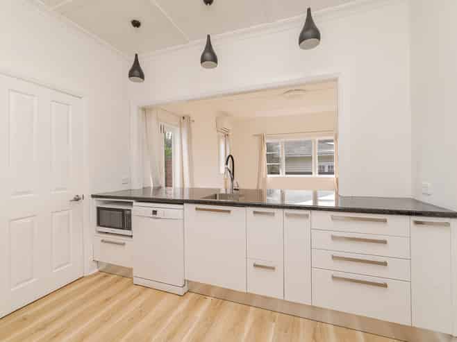 665 Grey Street, Hamilton East