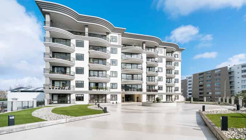 3F/118 Gladstone Road, Parnell