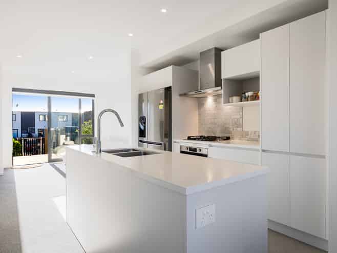 6/1 Scott Road, Hobsonville
