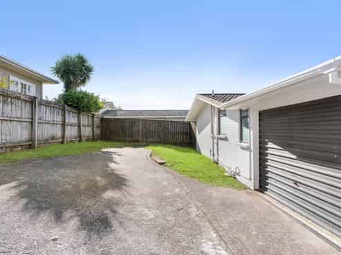 1596b Great North Road, Waterview
