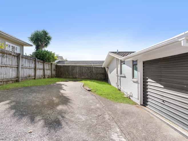 1596b Great North Road, Waterview