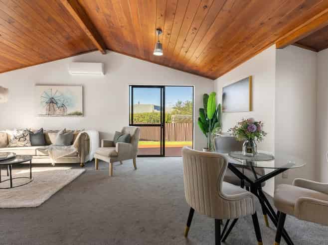 1596b Great North Road, Waterview