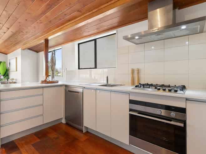 1596b Great North Road, Waterview