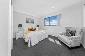 31D Waddell Avenue, Point England