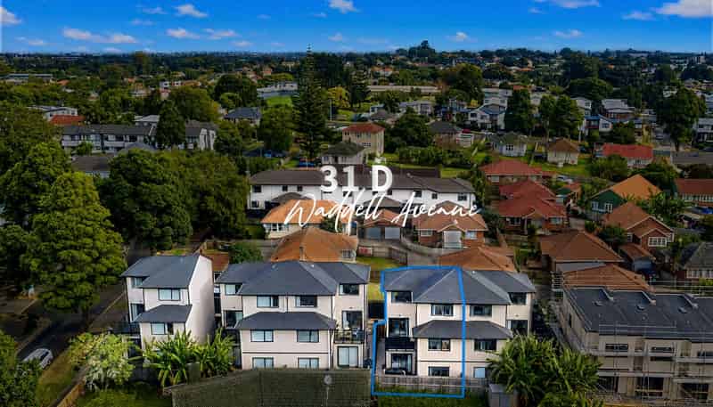 31D Waddell Avenue, Point England
