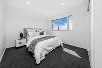 31D Waddell Avenue, Point England