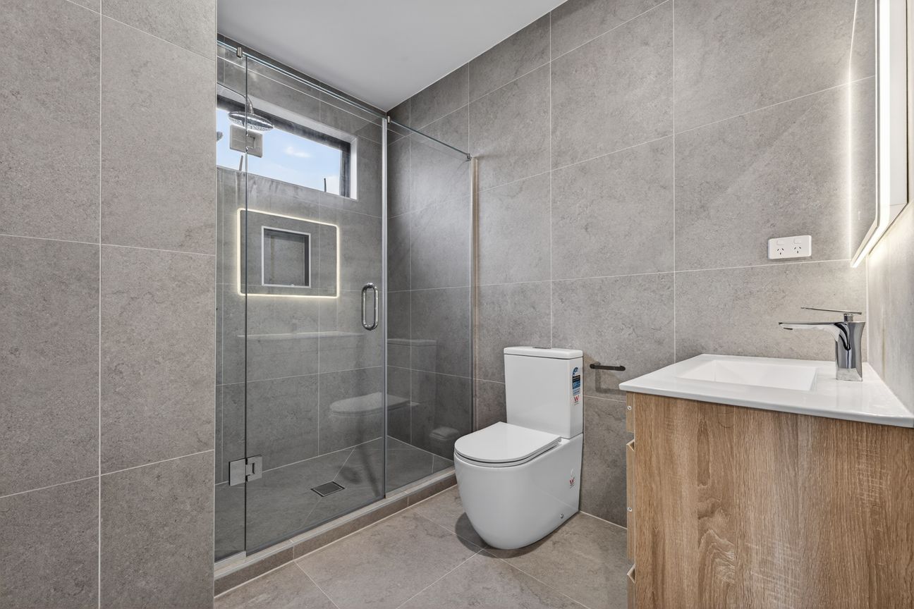 Contemporary Home with Versatile Spaces – pohled 5