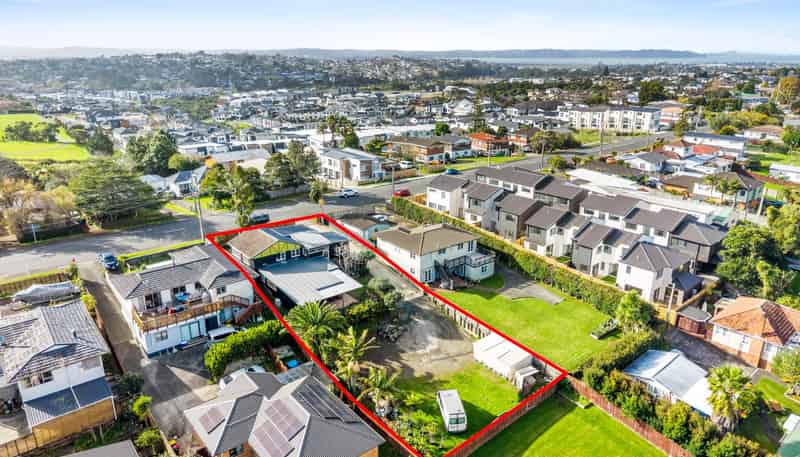 65 Royal Road, Massey