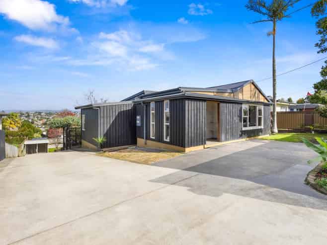 65 Royal Road, Massey