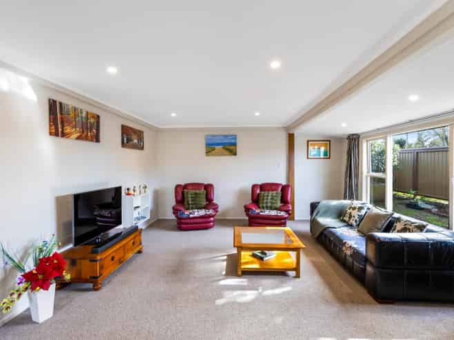 65 Royal Road, Massey