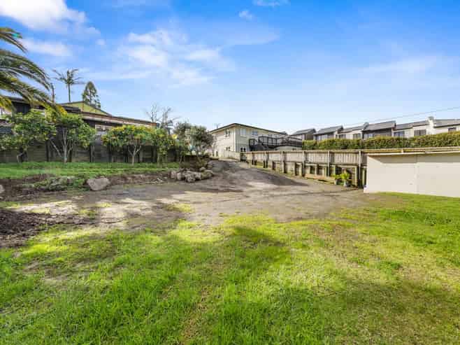 65 Royal Road, Massey