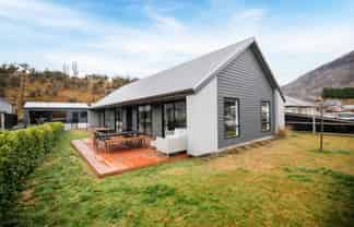 96 RisingHurst Terrace, Frankton