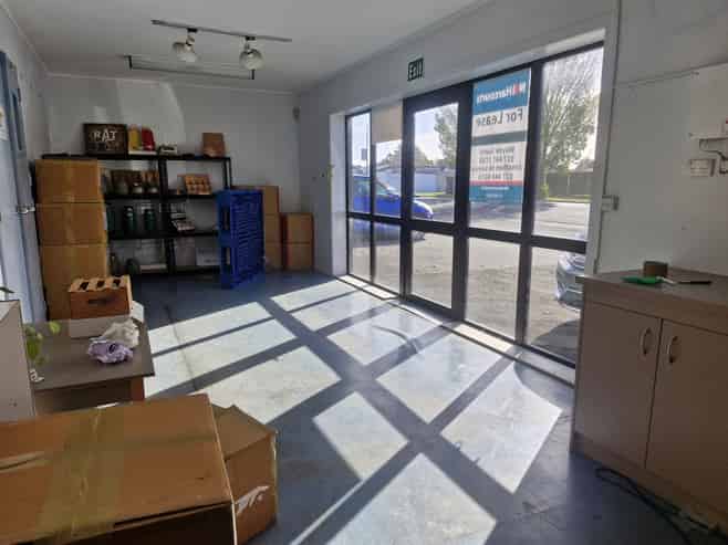 High profile showroom warehouse