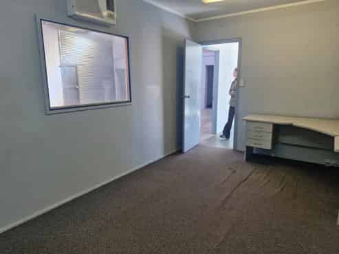 High profile showroom warehouse