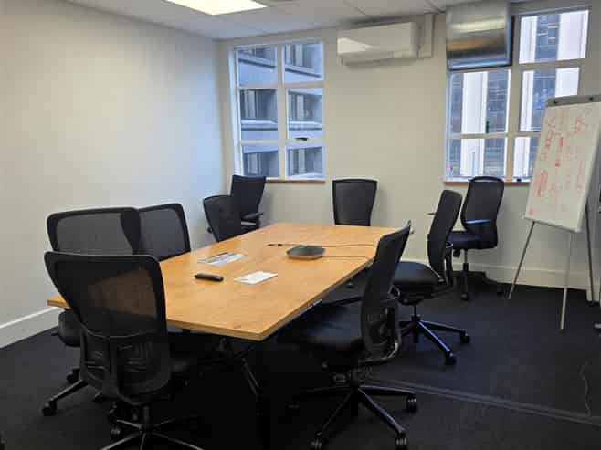 Half floor with a modern fit-out