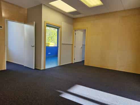 Convenient ground floor with parking at door