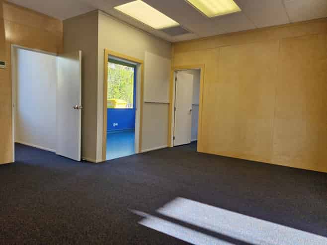 Convenient ground floor with parking at door