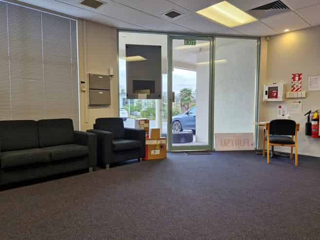 Convenient ground floor with parking at door