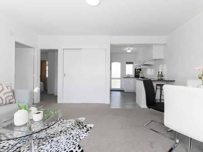 9/1 Glen Road, Browns Bay