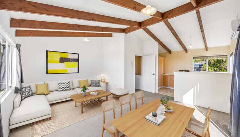 2/191 Titirangi Road, Titirangi