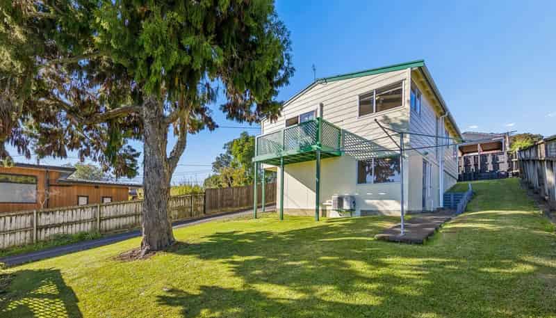 2/191 Titirangi Road, Titirangi