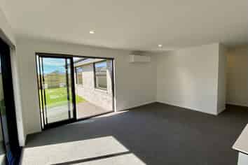 72 Crossley Avenue, Ravenswood