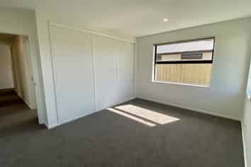 72 Crossley Avenue, Ravenswood