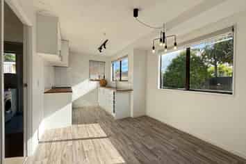 1/710 Te Atatu Road, Te Atatu Peninsula