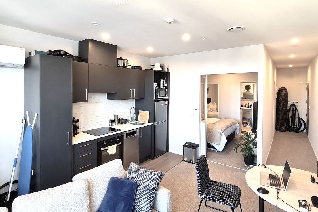 Furnished Unit With Parking & Electricity included - Vista 6