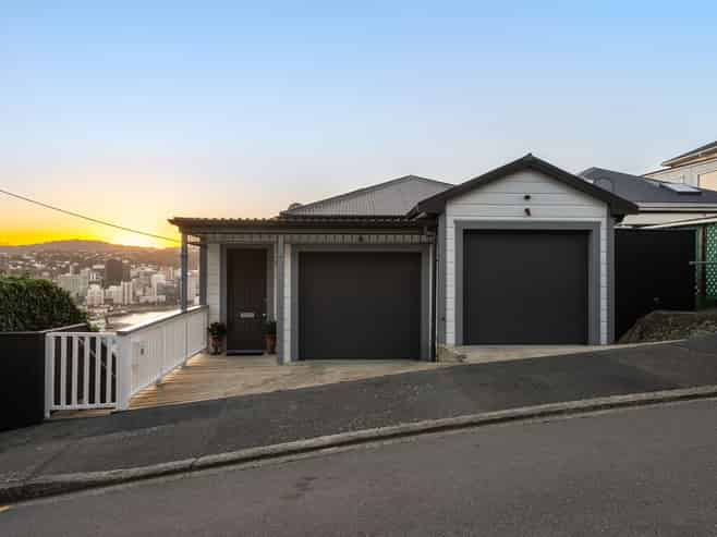 10 Shannon Street, Mount Victoria