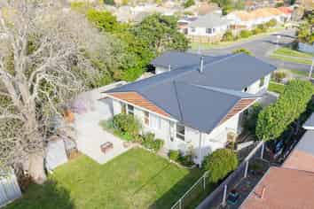 1005 Duke Street, Mahora
