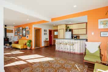 1005 Duke Street, Mahora